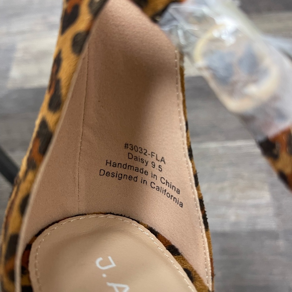 NIB size 9.5 leopard print heels! Never worn!!! - Picture 3 of 3
